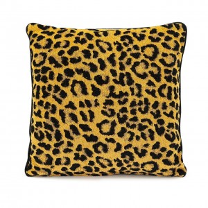 PILLOW GOTHA EDGE 50X50X13